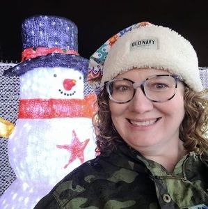 Meet your Posher, Suzanne